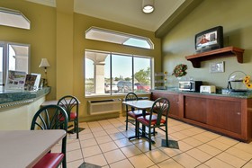 Americas Best Value Inn - Medical Center / Airport