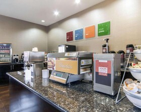 Comfort Inn & Suites I-10 Airport