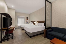 Everhome Suites El Paso Airport near Fort Bliss
