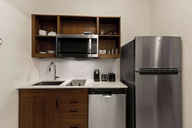 Everhome Suites El Paso Airport near Fort Bliss