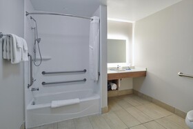 Holiday Inn Express & Suites El Paso East-Loop 375