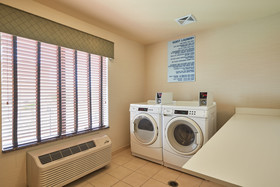 Holiday Inn Express & Suites El Paso Airport