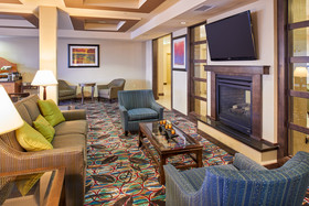 Holiday Inn Express & Suites El Paso Airport