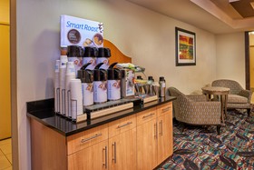 Holiday Inn Express & Suites El Paso Airport