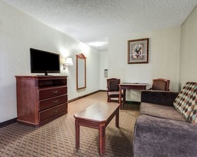 Quality Inn And Suites Airport