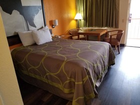 Super 8 by Wyndham El Paso Airport