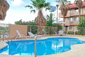 Magnuson Hotel El Paso West