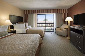 Wyndham El Paso Airport Hotel And Water Park