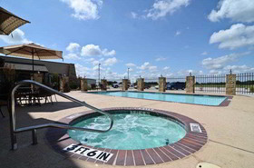 Best Western Plus Emory at Lake Fork Inn & Suites