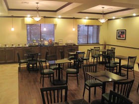 Best Western Plus Emory at Lake Fork Inn & Suites