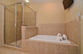 Best Western Plus Emory at Lake Fork Inn & Suites