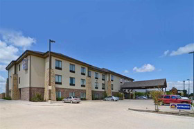 Best Western Plus Emory at Lake Fork Inn & Suites