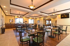 Best Western Plus Emory at Lake Fork Inn & Suites