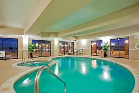 Holiday Inn Express & Suites Ennis
