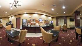 Holiday Inn Express & Suites Ennis