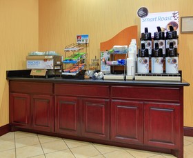 Holiday Inn Express & Suites Ennis