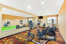 La Quinta Inn & Suites by Wyndham Ennis