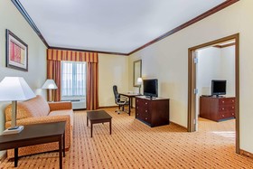 La Quinta Inn & Suites by Wyndham Ennis