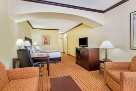 La Quinta Inn & Suites by Wyndham Ennis