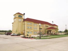 La Quinta Inn & Suites by Wyndham Ennis