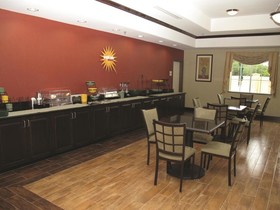 La Quinta Inn & Suites by Wyndham Ennis