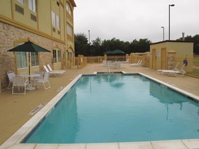 La Quinta Inn & Suites by Wyndham Ennis