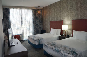 La Quinta Inn & Suites by Wyndham DFW West-Glade-Parks