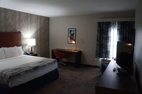 La Quinta Inn & Suites by Wyndham DFW West-Glade-Parks