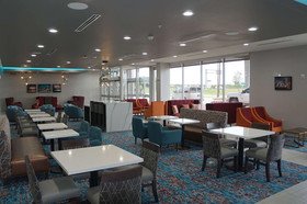 La Quinta Inn & Suites by Wyndham DFW West-Glade-Parks