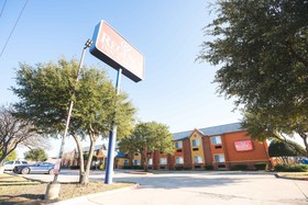 Regency Inn & Suites