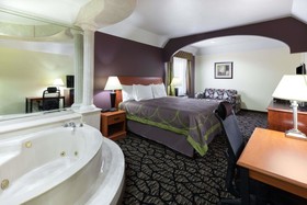Super 8 by Wyndham Fairfield Tx