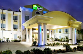 Holiday Inn Express Hotel & Suites Falfurrias