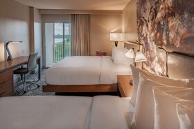 DoubleTree by Hilton Hotel Dallas - Farmers Branch