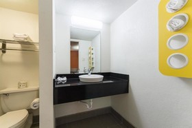 Motel 6 Dallas - Farmers Branch
