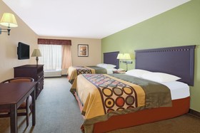 Super 8 by Wyndham Farmers Branch/North Dallas