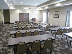 Best Western Plus Fort Worth Forest Hill Inn & Suites