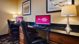 Best Western Plus Fort Worth Forest Hill Inn & Suites