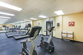 Holiday Inn Express Keith Ware Hall
