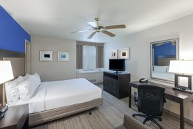 Holiday Inn Express Keith Ware Hall