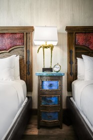 Hotel Drover Autograph Collection