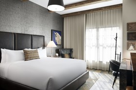 Hotel Drover Autograph Collection