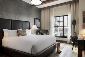 Hotel Drover Autograph Collection