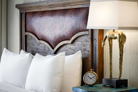 Hotel Drover Autograph Collection