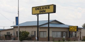 Deluxe Inn