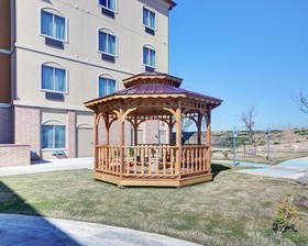 Comfort Suites