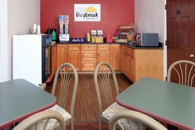Days Inn & Suites by Wyndham Euless DFW Airport South