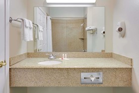 Days Inn & Suites by Wyndham Euless DFW Airport South