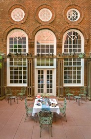 Etta's Place - A Sundance Inn
