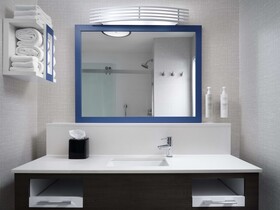 Hampton Inn and Suites Dallas-DFW Airport West-Hurst