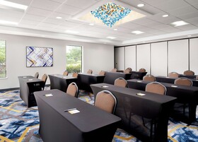 Hampton Inn and Suites Dallas-DFW Airport West-Hurst